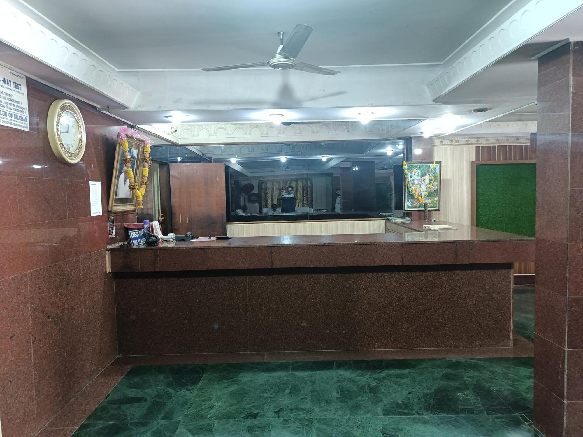 Hotel Sudakshina By Roh Silchar Extérieur photo