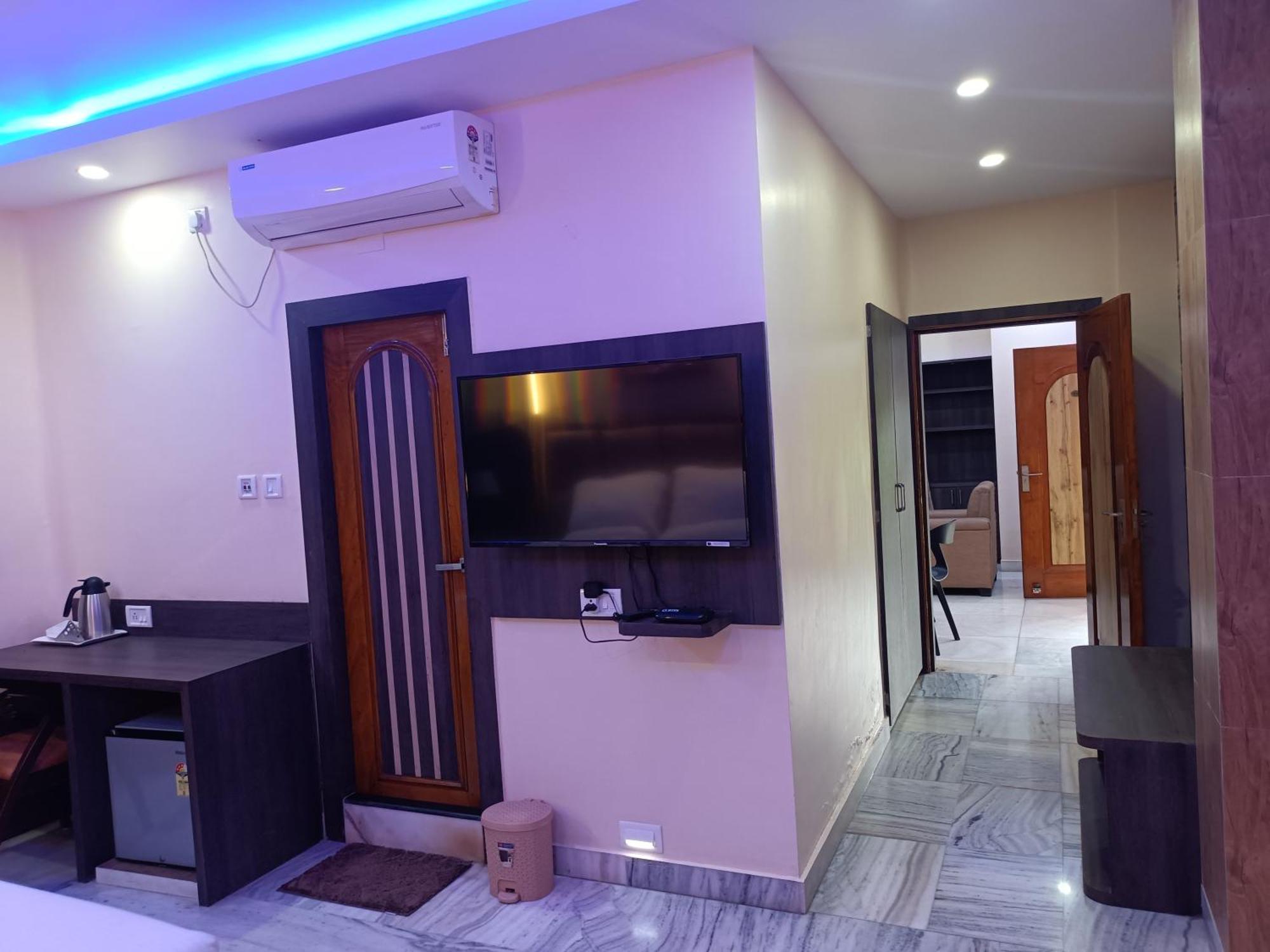Hotel Sudakshina By Roh Silchar Extérieur photo