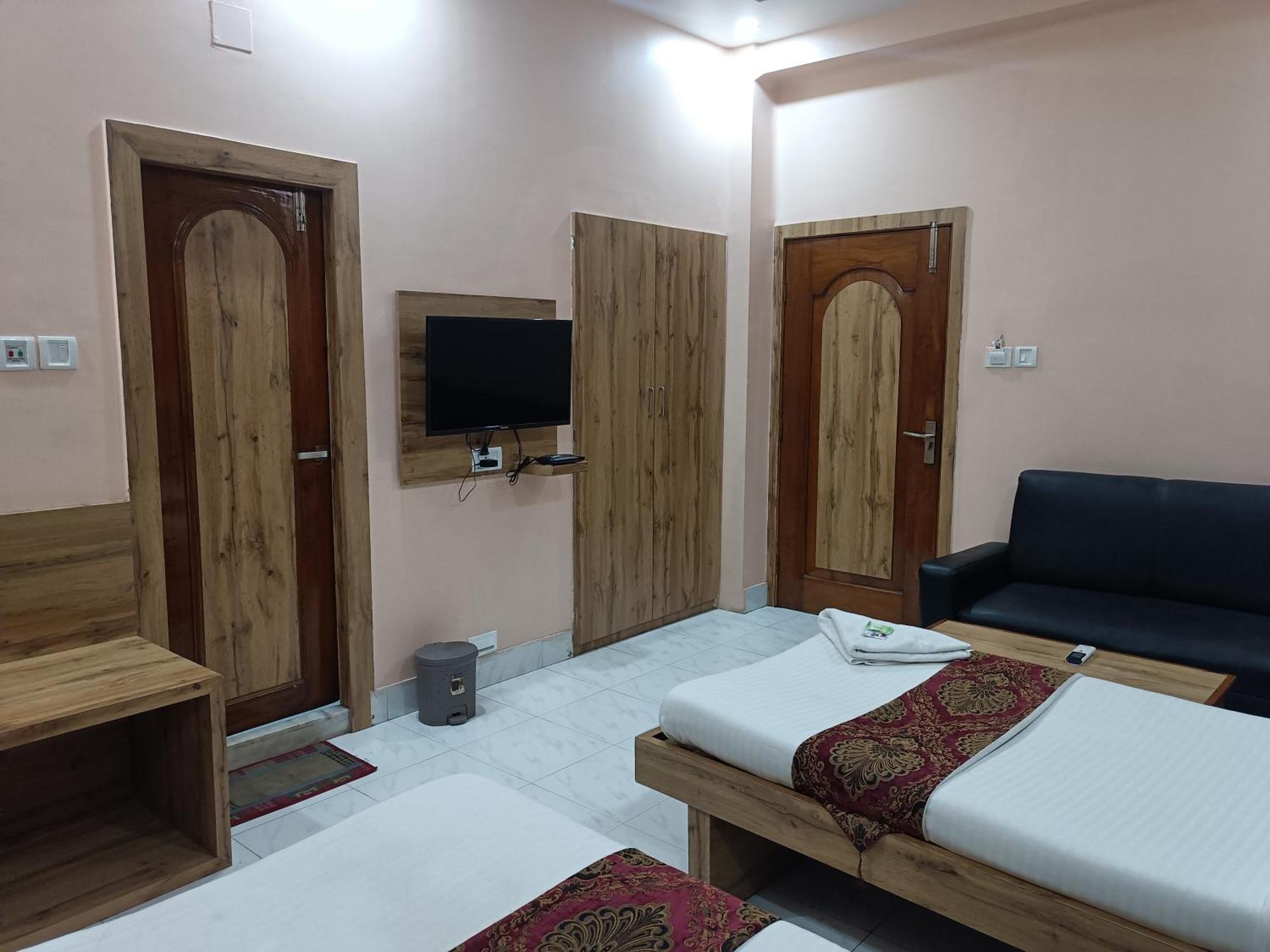 Hotel Sudakshina By Roh Silchar Extérieur photo