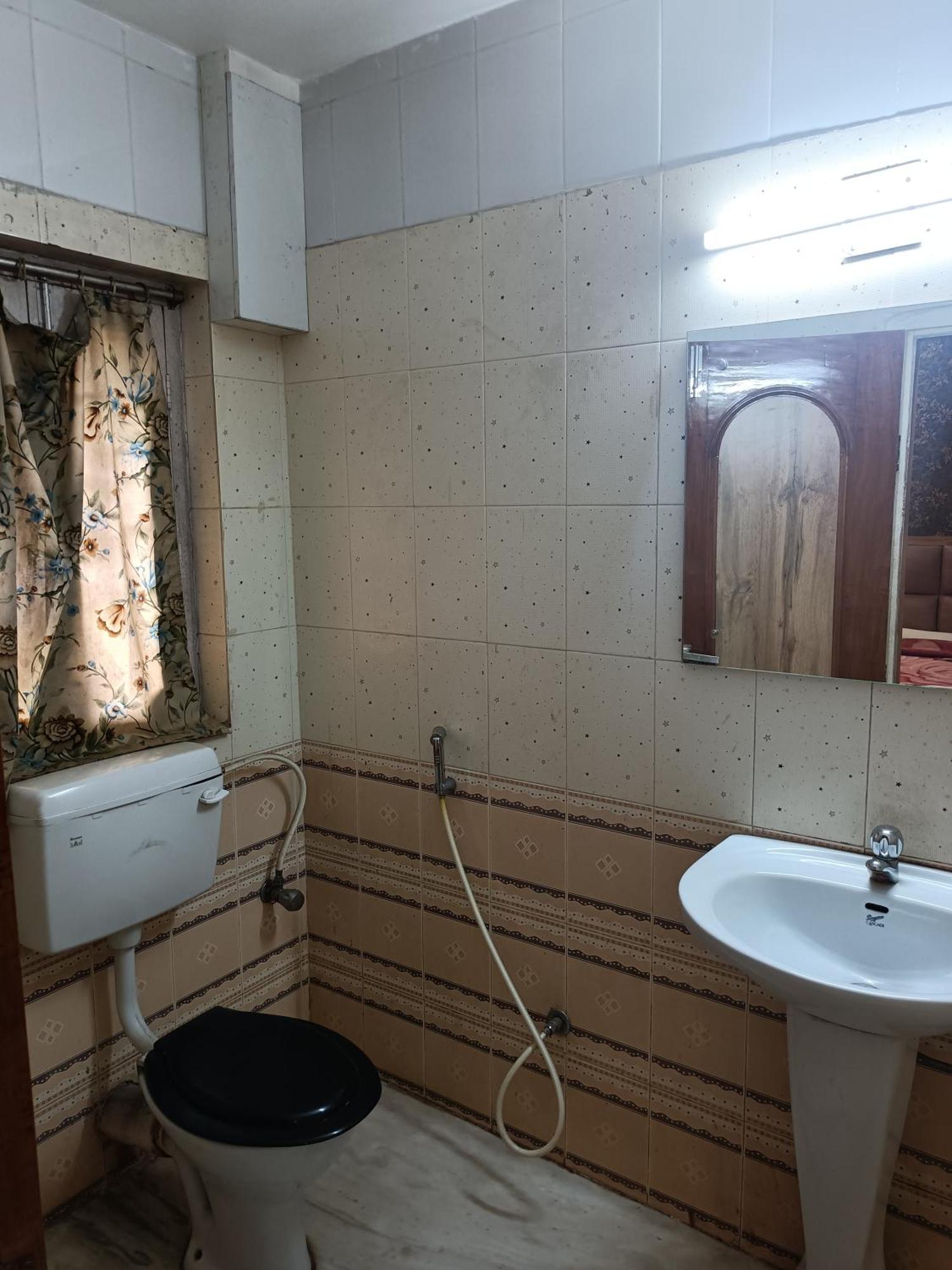 Hotel Sudakshina By Roh Silchar Extérieur photo